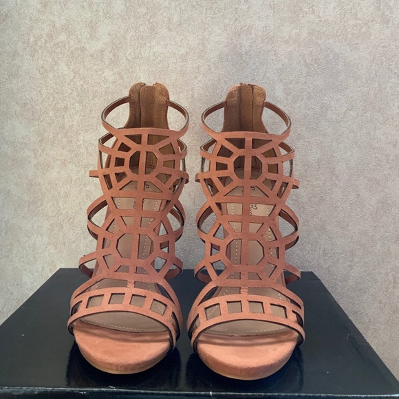 SOLD - Picture 3 of 6